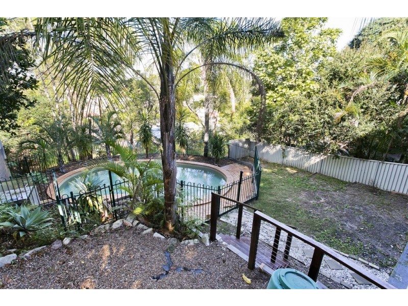 101 Plucks Rd, Arana Hills QLD 4054