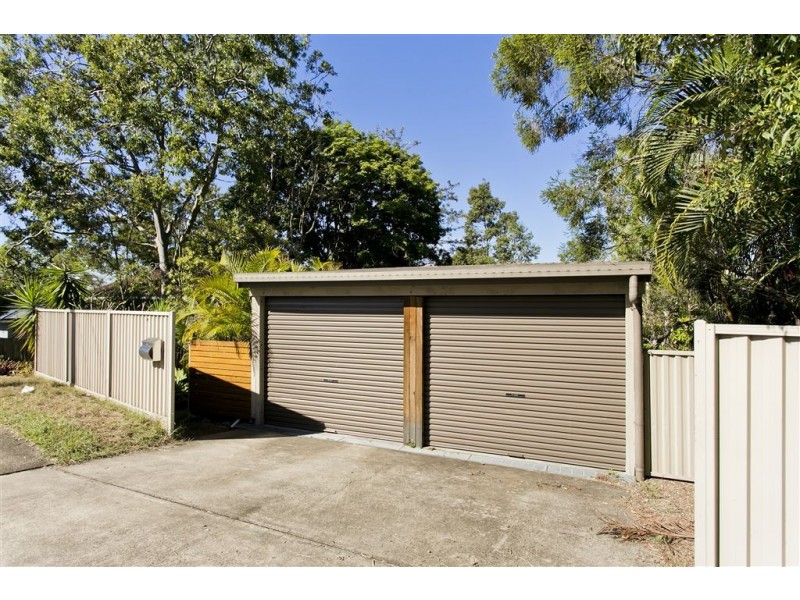 101 Plucks Rd, Arana Hills QLD 4054