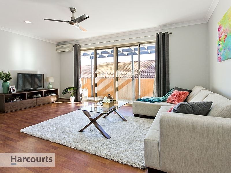 24 Hillenvale Avenue, Arana Hills QLD 4054