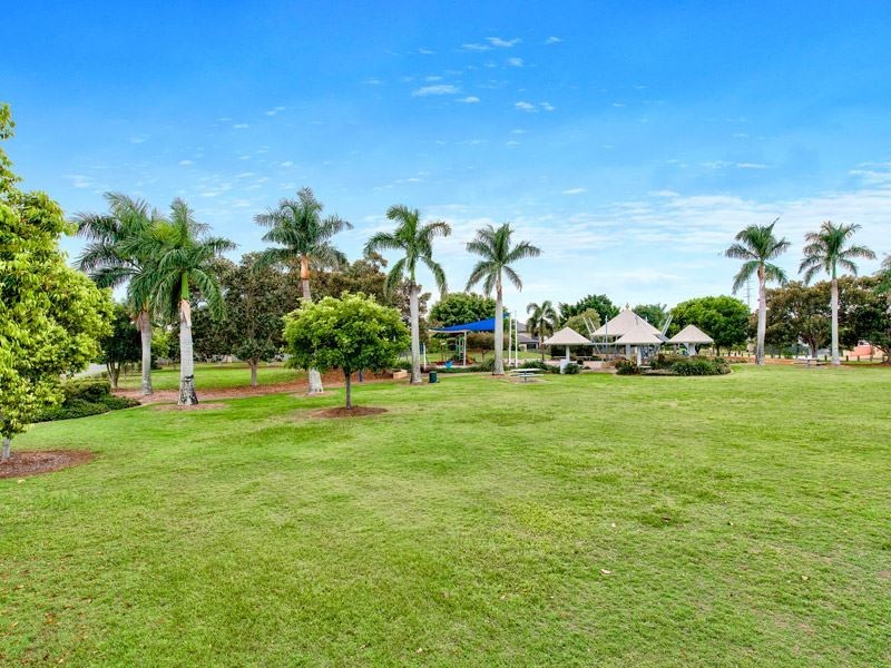 22 Apulia Place, Bridgeman Downs QLD 4035