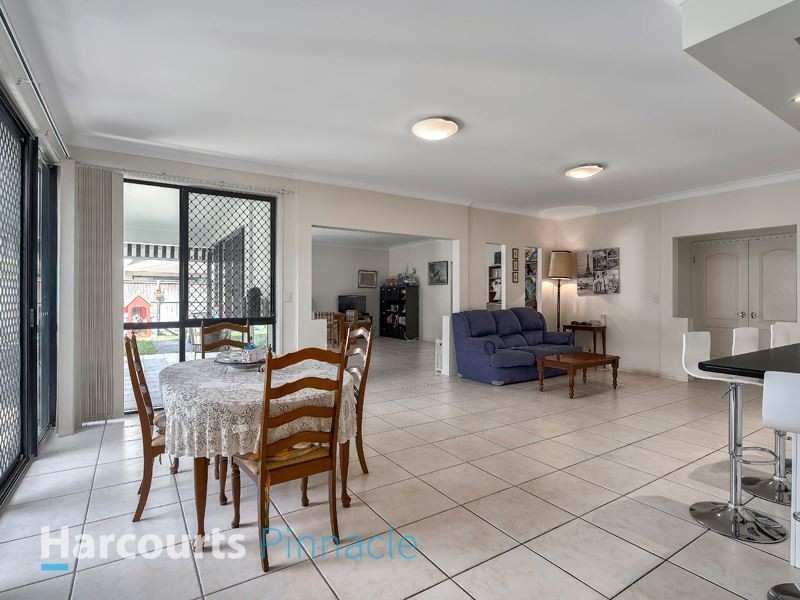 5 Oltrarno Place, Bridgeman Downs QLD 4035