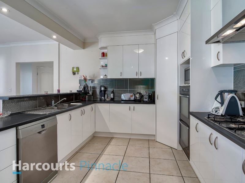 5 Oltrarno Place, Bridgeman Downs QLD 4035