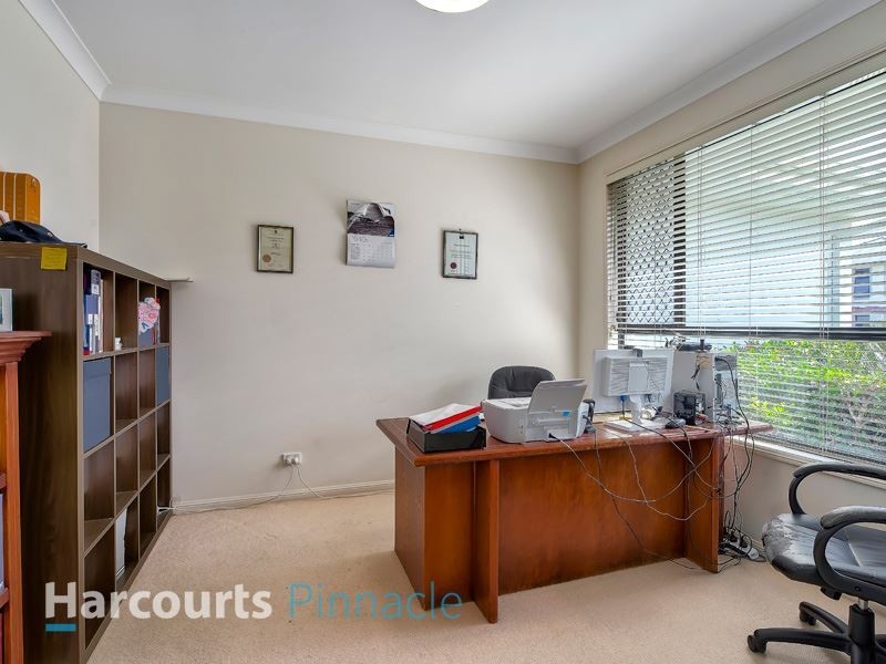 5 Oltrarno Place, Bridgeman Downs QLD 4035