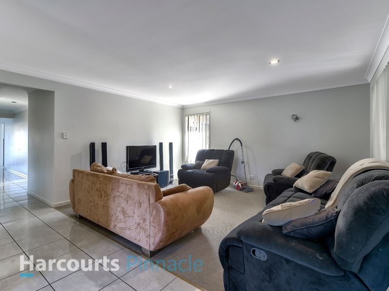 18 Bangalow Street, Morayfield QLD 4506