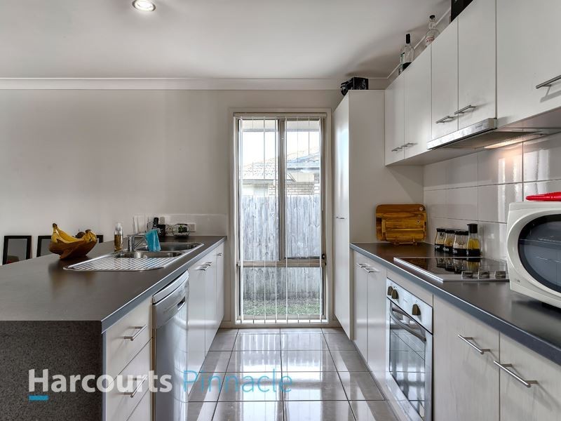 18 Bangalow Street, Morayfield QLD 4506