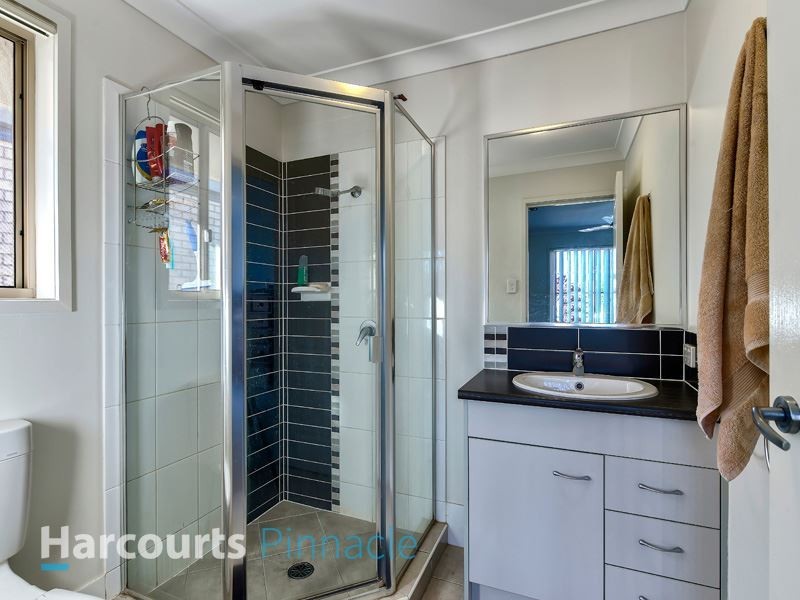 18 Bangalow Street, Morayfield QLD 4506