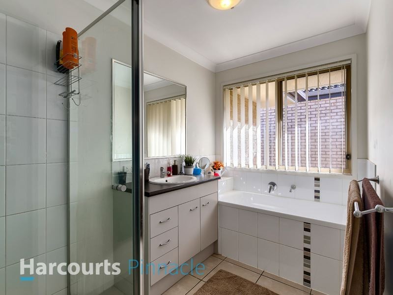 18 Bangalow Street, Morayfield QLD 4506