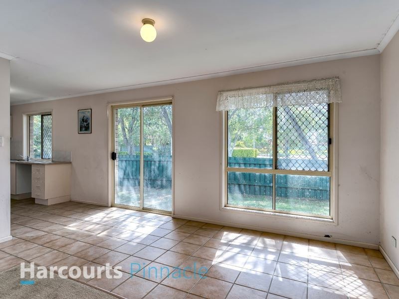 4 Boronia Place, Fitzgibbon QLD 4018