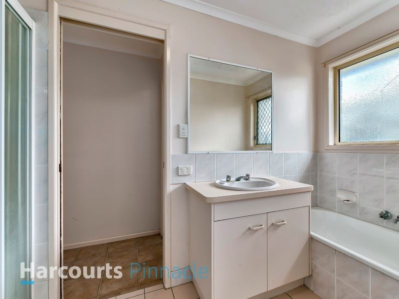 4 Boronia Place, Fitzgibbon QLD 4018
