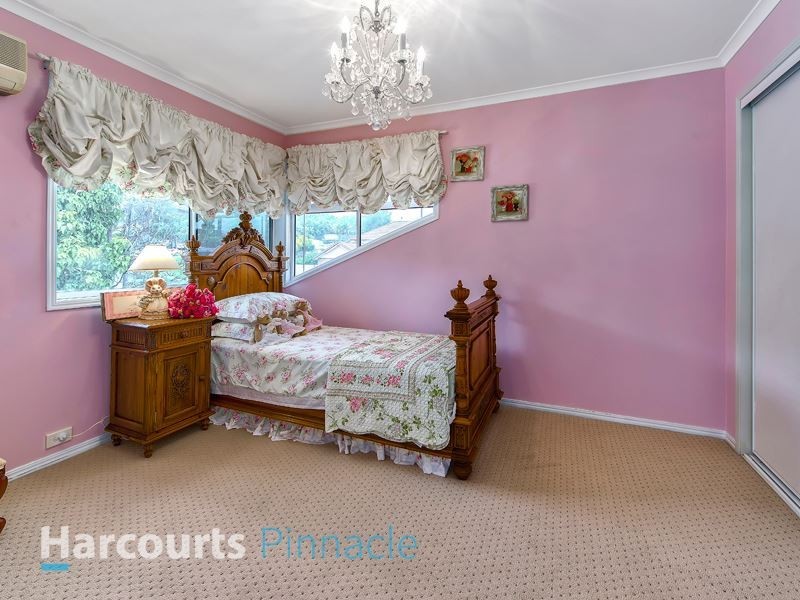 71 Galaxy Street, Bridgeman Downs QLD 4035