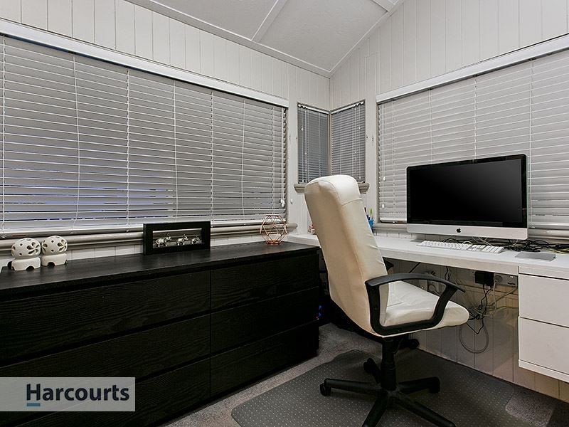 52 June Street, Mitchelton QLD 4053