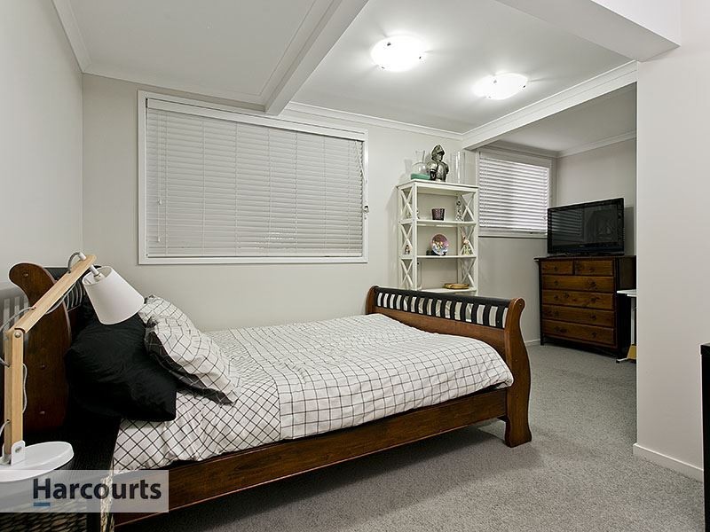 52 June Street, Mitchelton QLD 4053