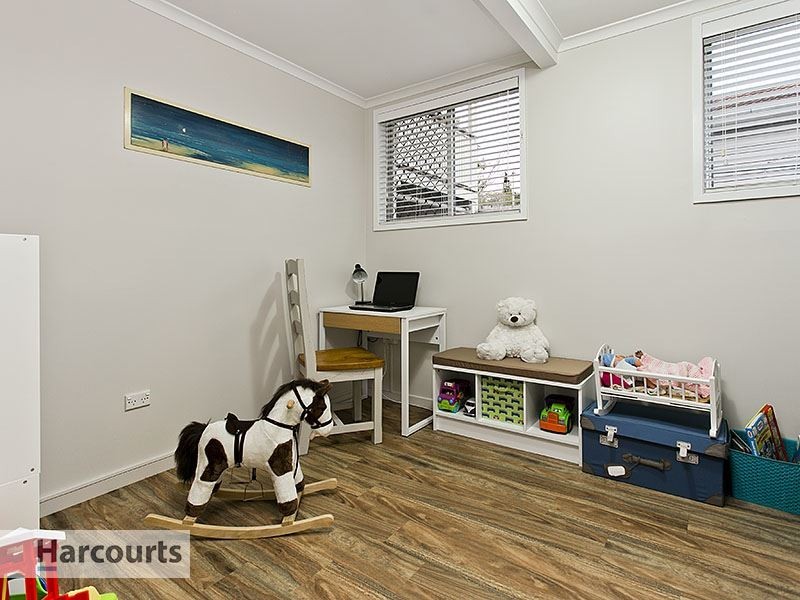 52 June Street, Mitchelton QLD 4053