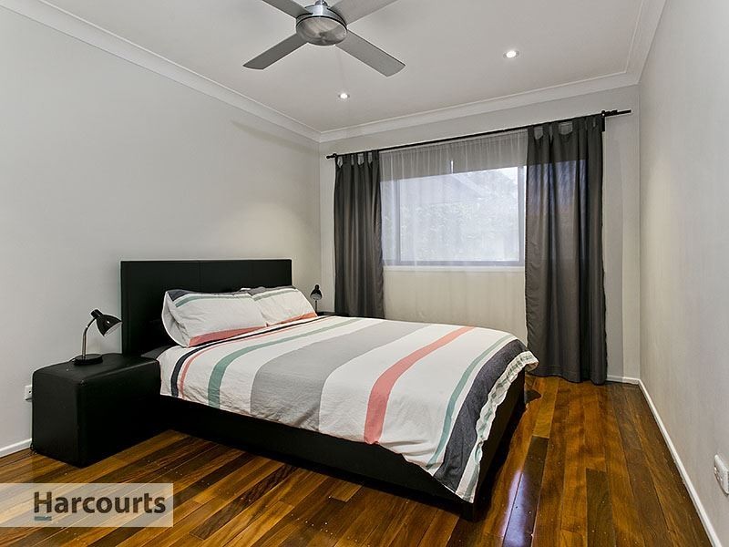 6 Mona Vale Way, Petrie QLD 4502