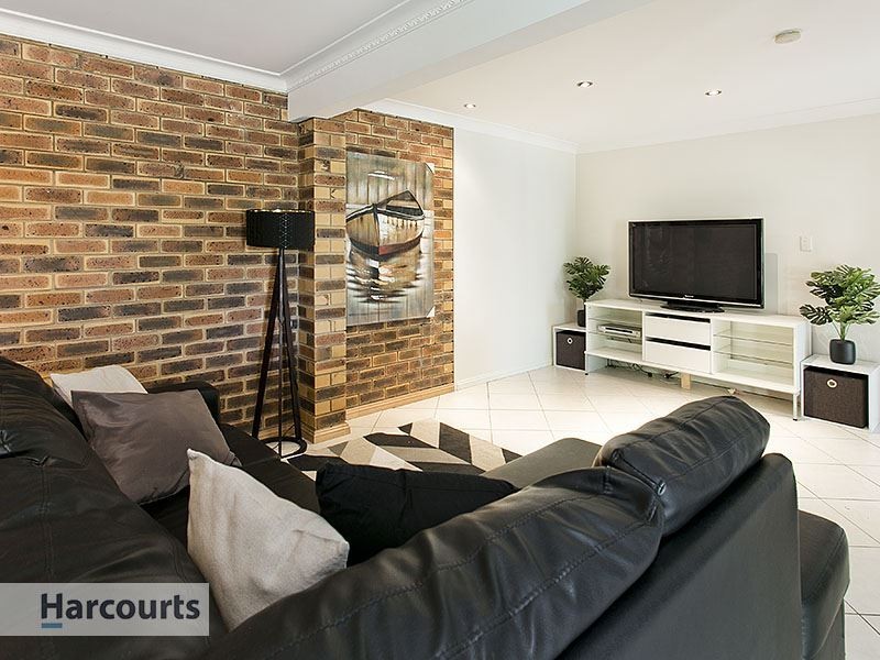 6 Mona Vale Way, Petrie QLD 4502