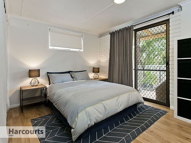 6 Mona Vale Way, Petrie QLD 4502