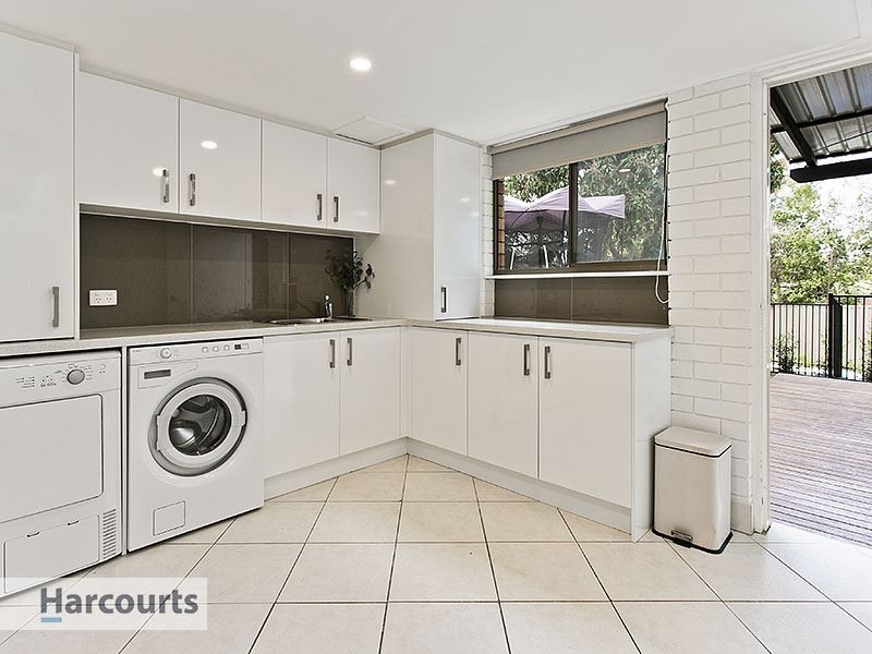 6 Mona Vale Way, Petrie QLD 4502