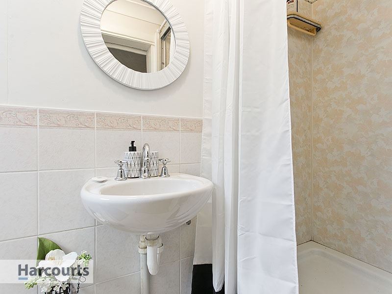 6 Mona Vale Way, Petrie QLD 4502