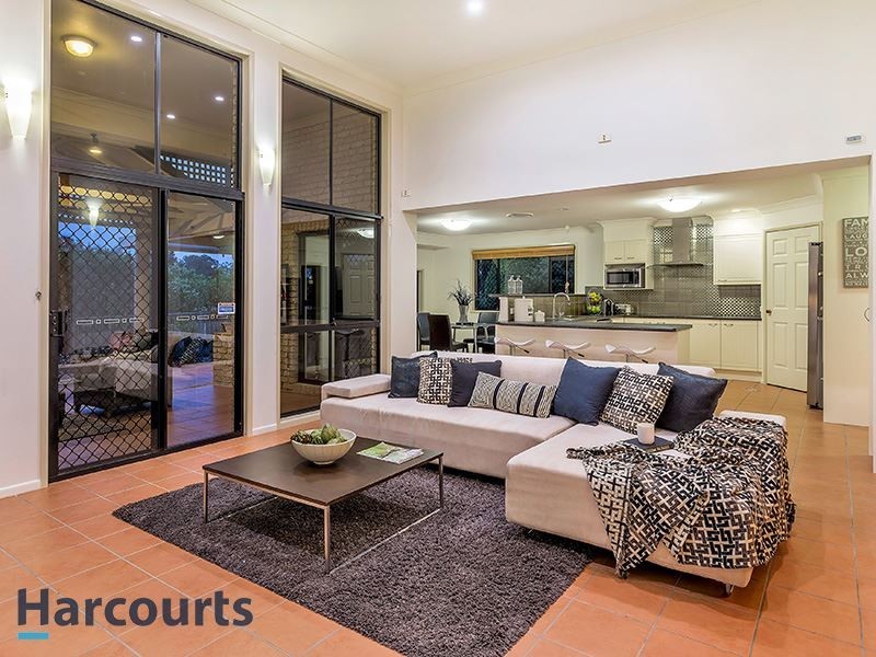 13 Ashdon Close, Bridgeman Downs QLD 4035