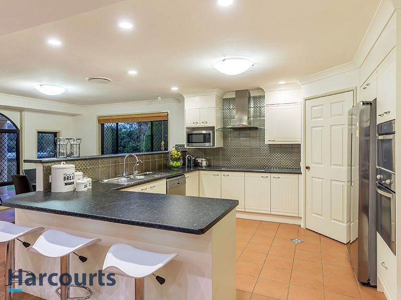 13 Ashdon Close, Bridgeman Downs QLD 4035