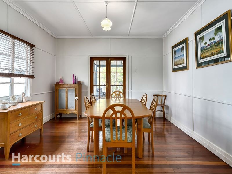66 Hoskins St, Sandgate QLD 4017