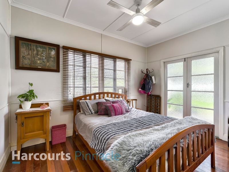 66 Hoskins St, Sandgate QLD 4017