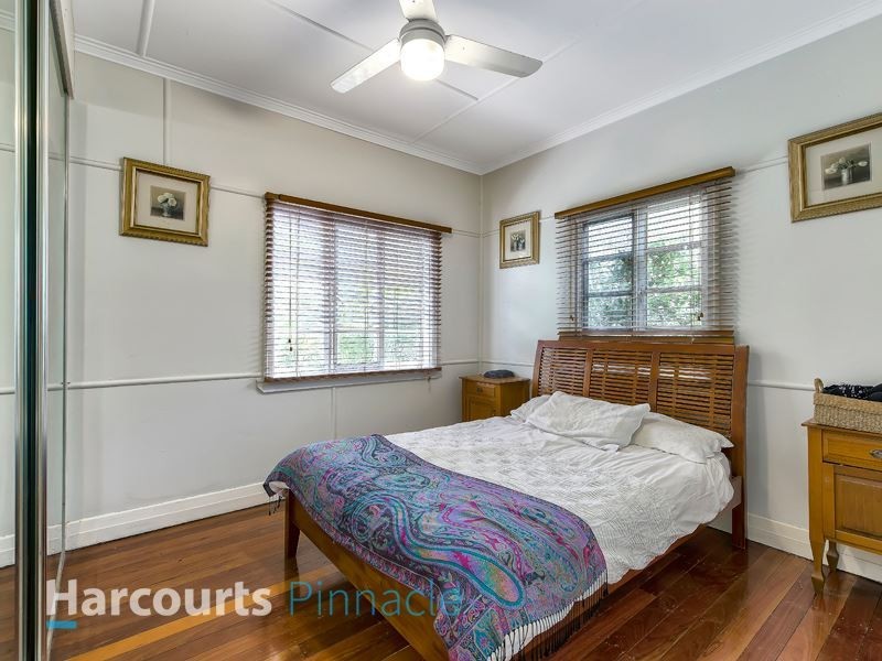 66 Hoskins St, Sandgate QLD 4017