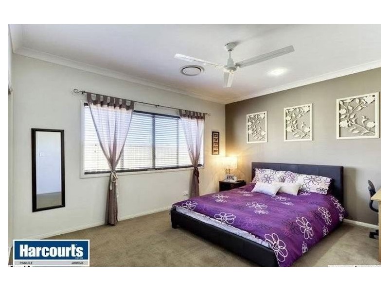 15 Azienda Place, Bridgeman Downs QLD 4035