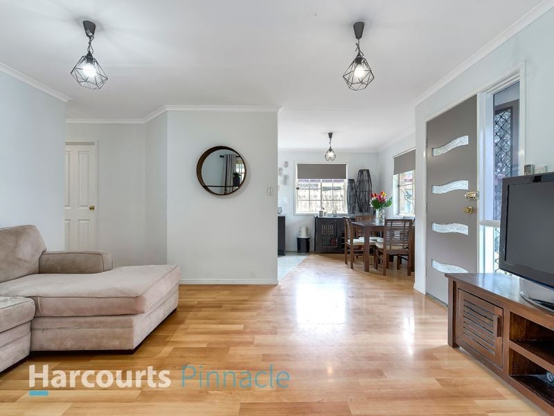 1/10 River Gum Close, Fitzgibbon QLD 4018