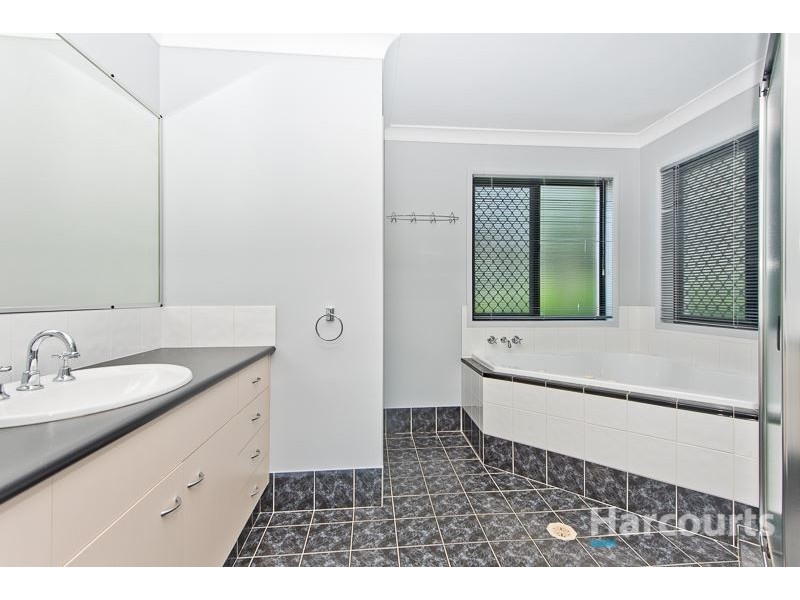 10 Burlinson Cl, Mcdowall QLD 4053