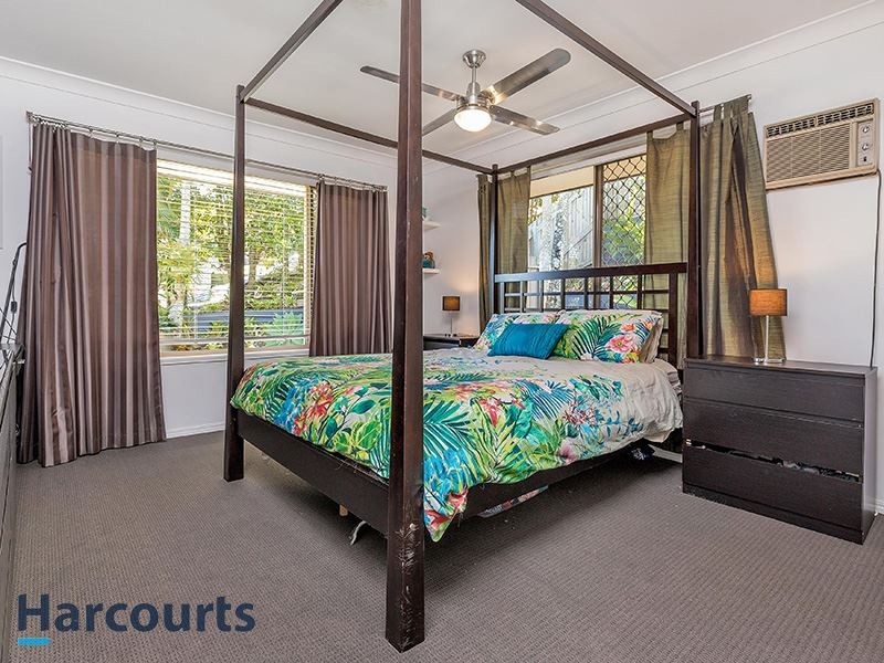 4 Seaforth Close, Albany Creek QLD 4035