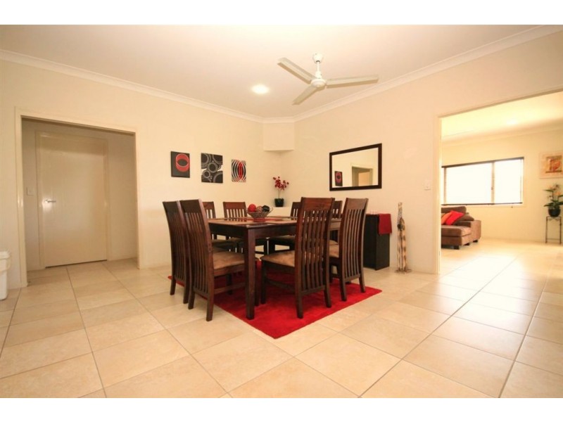 15 Azienda Place, Bridgeman Downs QLD 4035