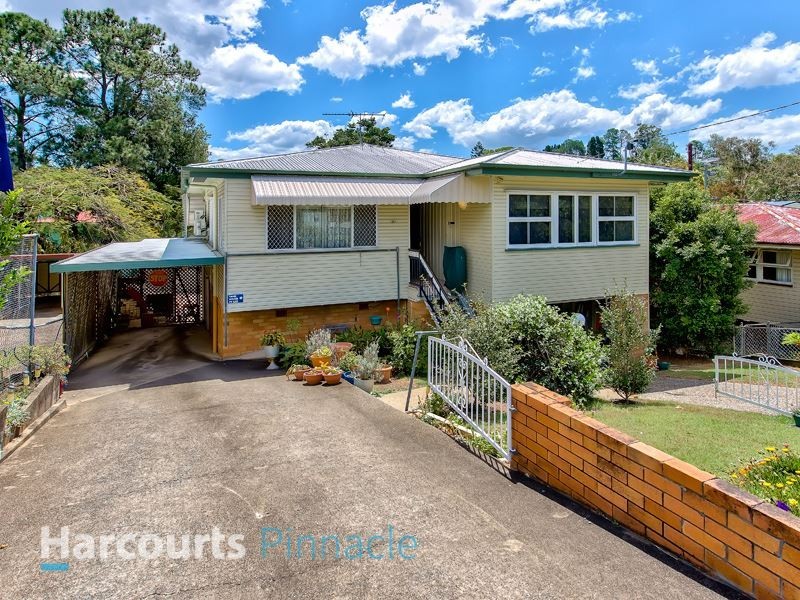 212 Appleby Rd, Stafford Heights QLD 4053