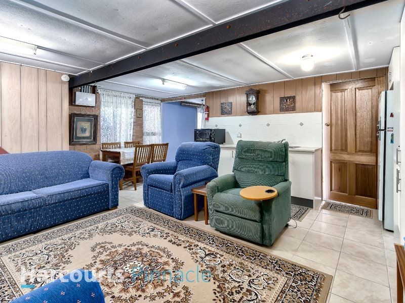 212 Appleby Rd, Stafford Heights QLD 4053