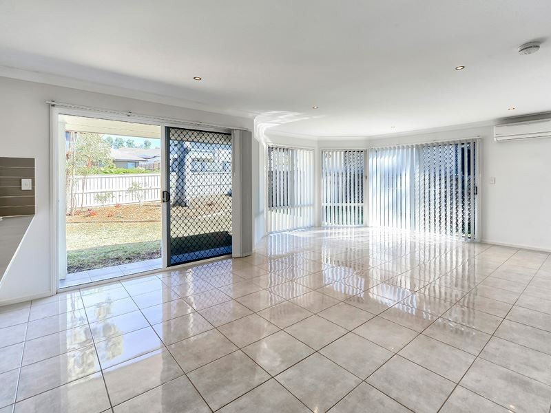 3 Seeana Cres, Bridgeman Downs QLD 4035