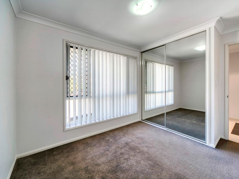 3 Seeana Cres, Bridgeman Downs QLD 4035