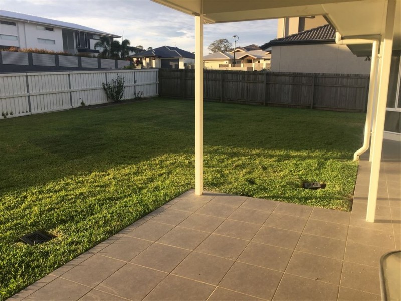 3 Seeana Cres, Bridgeman Downs QLD 4035