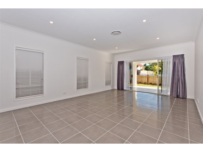 34 Heliopolis Pde, Mitchelton QLD 4053