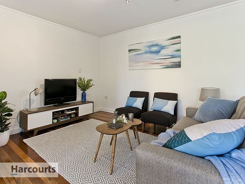 23 Joora Ave, Petrie QLD 4502