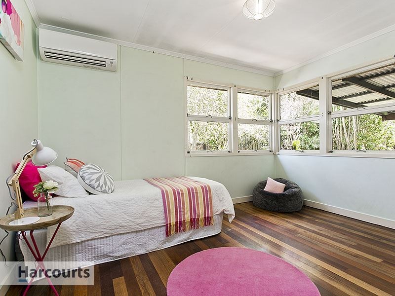 23 Joora Ave, Petrie QLD 4502
