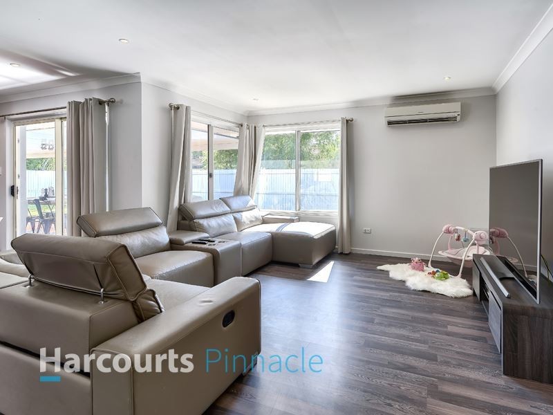 74 Cambridge Crescent, Fitzgibbon QLD 4018
