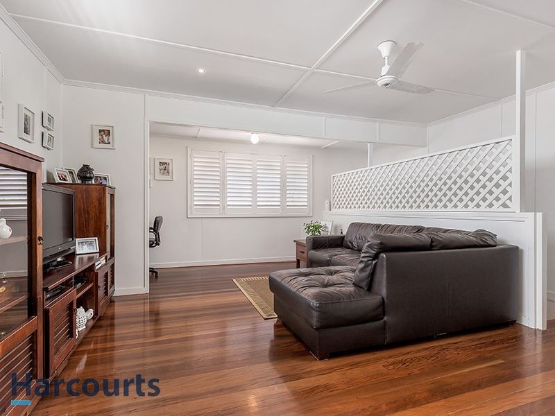 21 Joora Avenue, Petrie QLD 4502