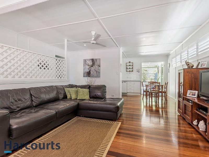 21 Joora Avenue, Petrie QLD 4502