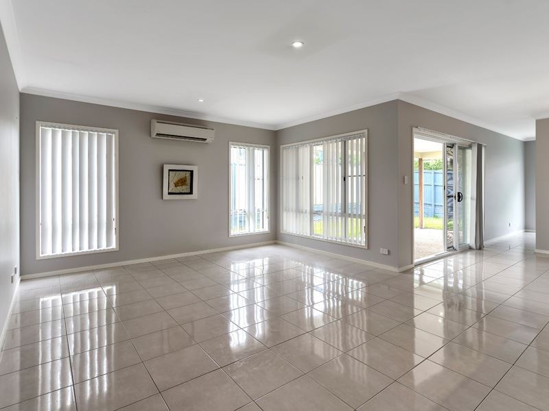 2 Booyong Place, Bridgeman Downs QLD 4035