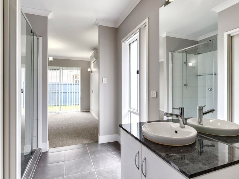 2 Booyong Place, Bridgeman Downs QLD 4035