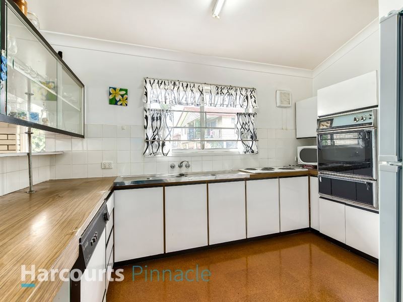 27 Currajon St, Brendale QLD 4500