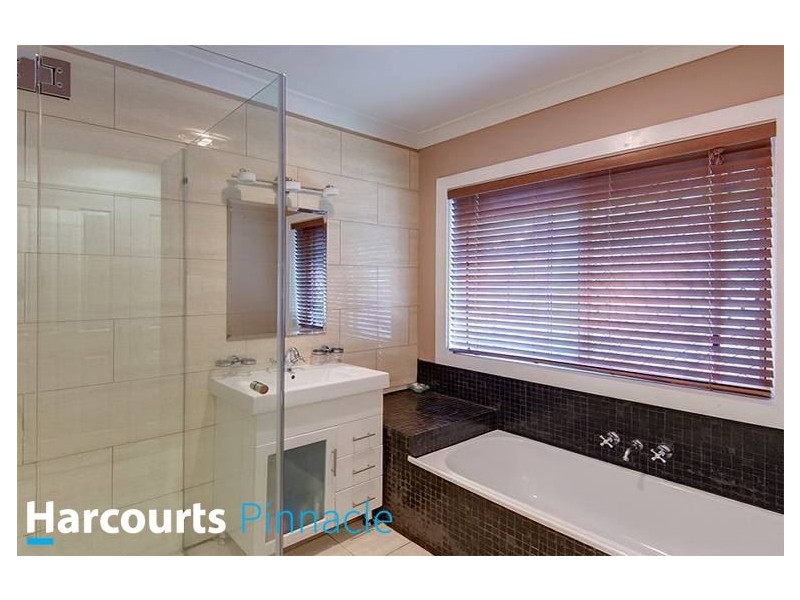 38 Peppermint Dr, Cashmere QLD 4500