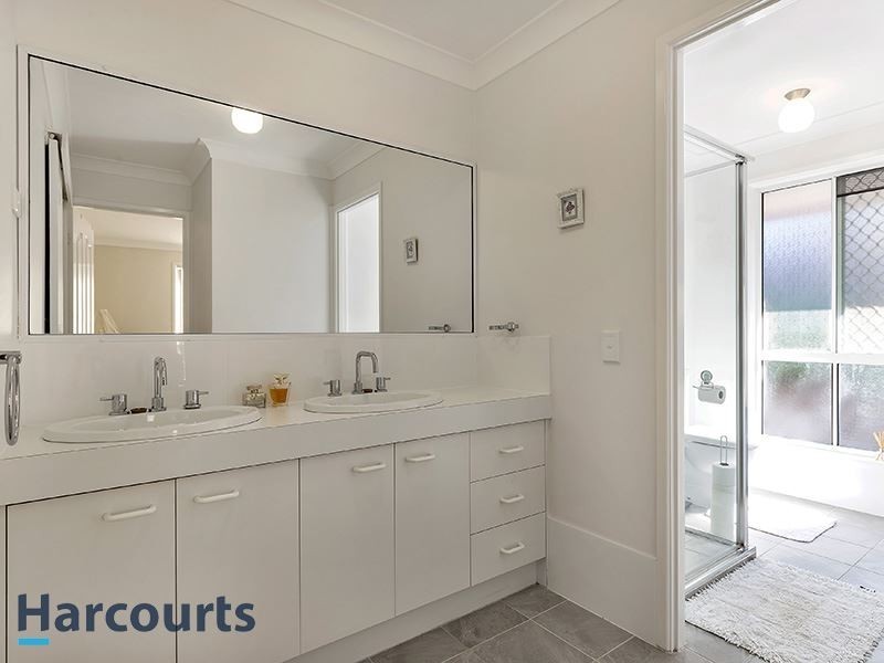 3 Loire Ave, Petrie QLD 4502