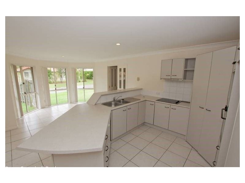 11 Jullyan Street, Albany Creek QLD 4035