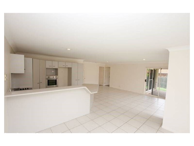 11 Jullyan Street, Albany Creek QLD 4035